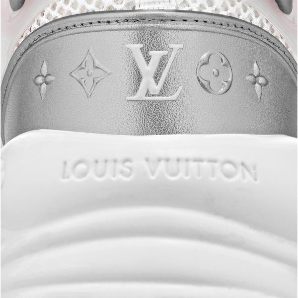 Louis Vuitton LV Run 55 Sneaker Monogram Flowers Pink 1ABVI8