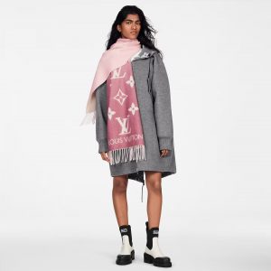 Louis Vuitton Light Pink M77375 Reykjavik Gradient Scarf