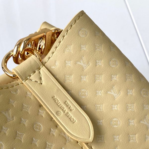 Louis Vuitton M22599 Calfskin Yellow Néonoé BB