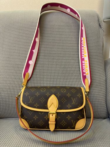 Louis Vuitton M46049 Diane Fuchsia photo review