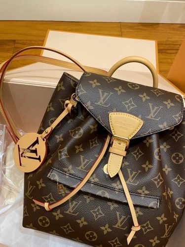 Louis Vuitton M45501 Montsouris PM photo review