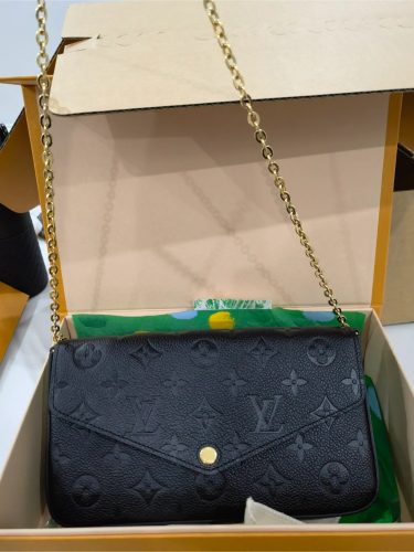 Louis Vuitton M82477 Félicie Pochette photo review