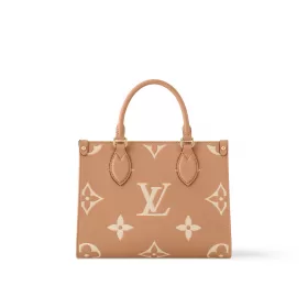 Louis Vuitton Arizona / Crème M12513 OnTheGo PM